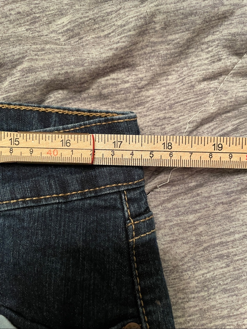 Levi's Dark Blue Cropped Capri Jeans - Picture 5 of 6